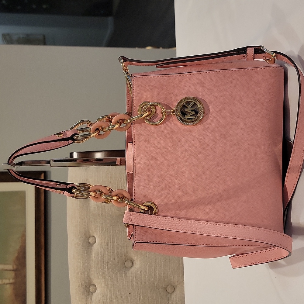 New and Authentic  Michael Kors bag - Picture 3 of 14